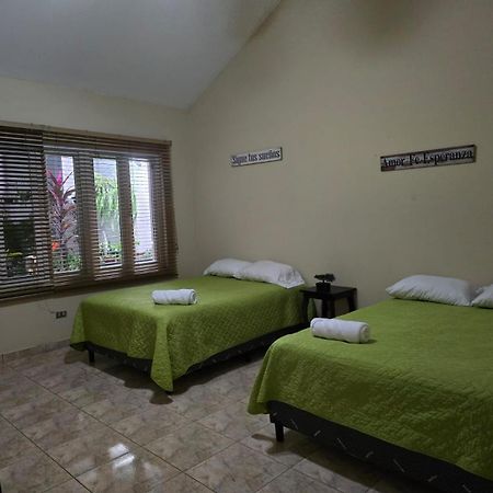 Hostal Casa Luna Santa Ana Esterno foto