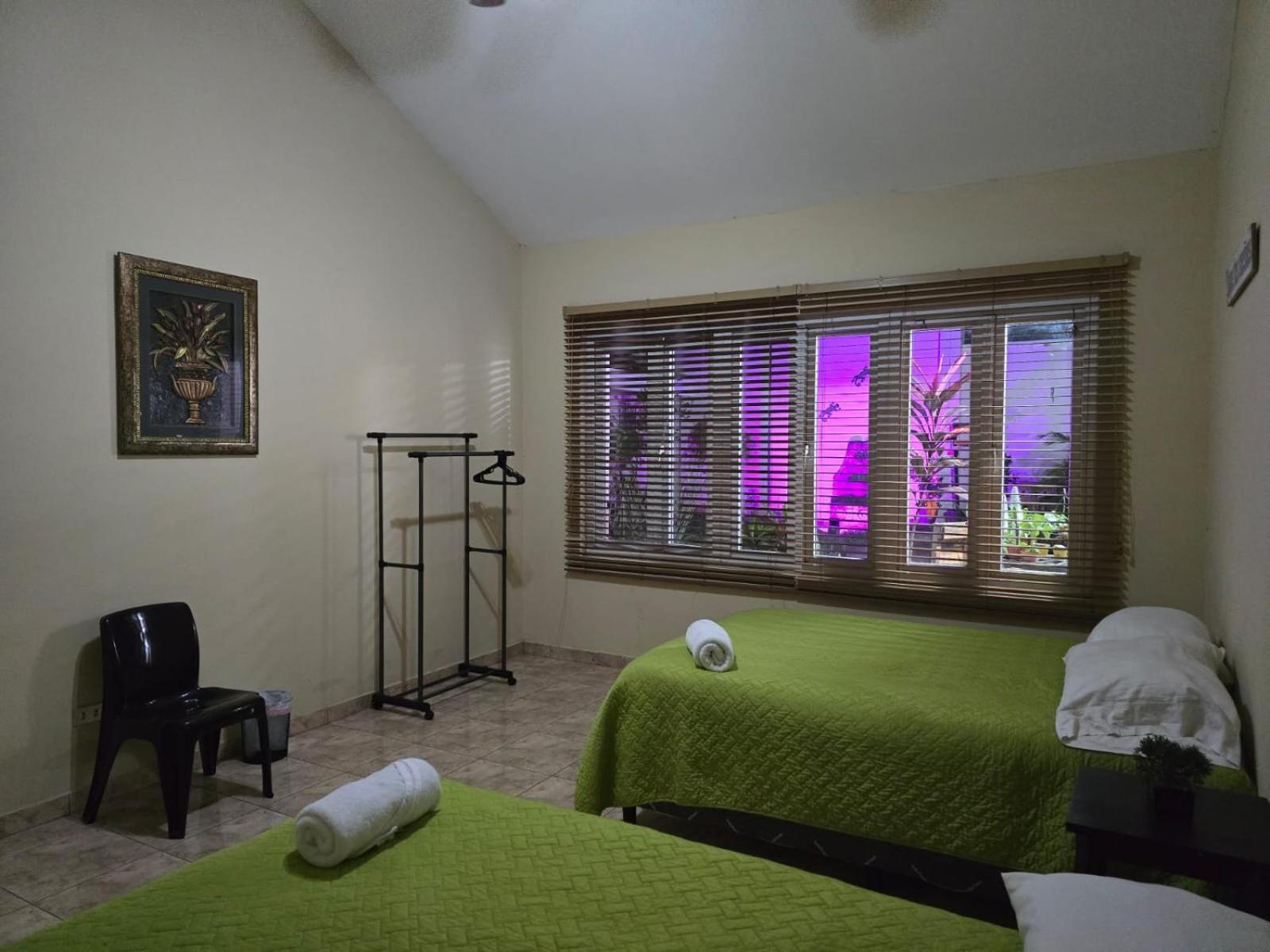Hostal Casa Luna Santa Ana Esterno foto